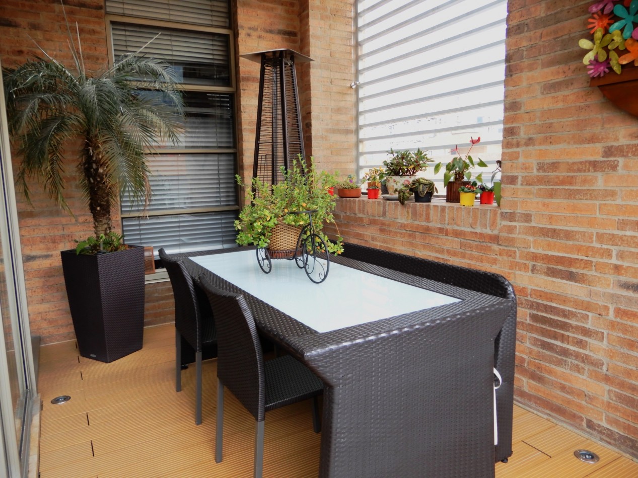 Apartamento en Venta Chico Reservado Exterior 3 Alcobas y Terraza. Moderno