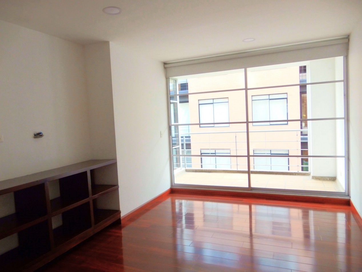 Apartamento en Venta Bella Suiza 1 Alcoba con Balcon