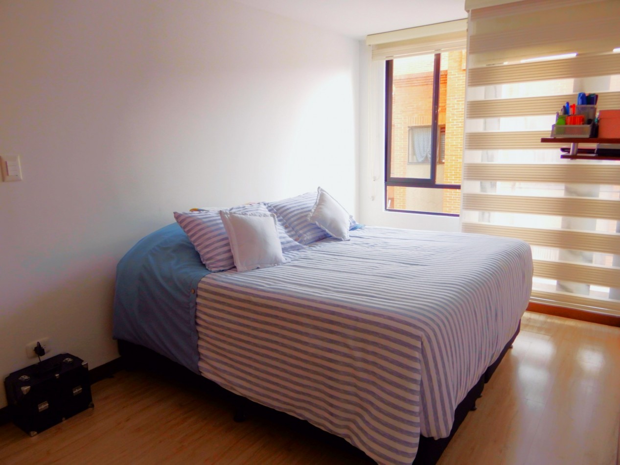 Apartamento en Venta Cedritos Exterior con 3 Alcobas y Balcones