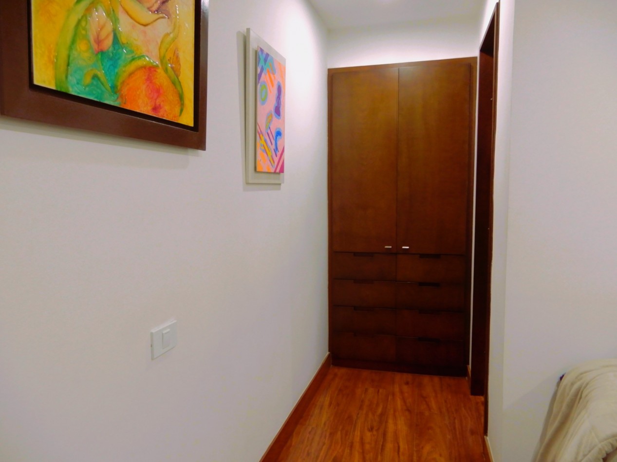 Apartamento en Venta Chico Navarra Exterior 4 Alcobas, 4 parqueaderos.