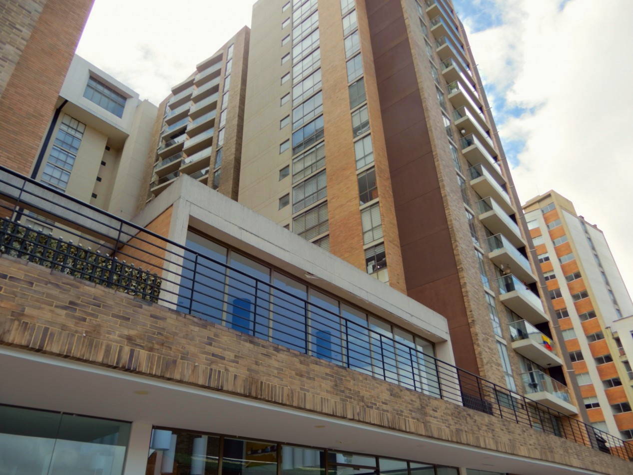 Apartamento en Venta Mazuren Conjunto Chub House 3 Alcobas y Balcon