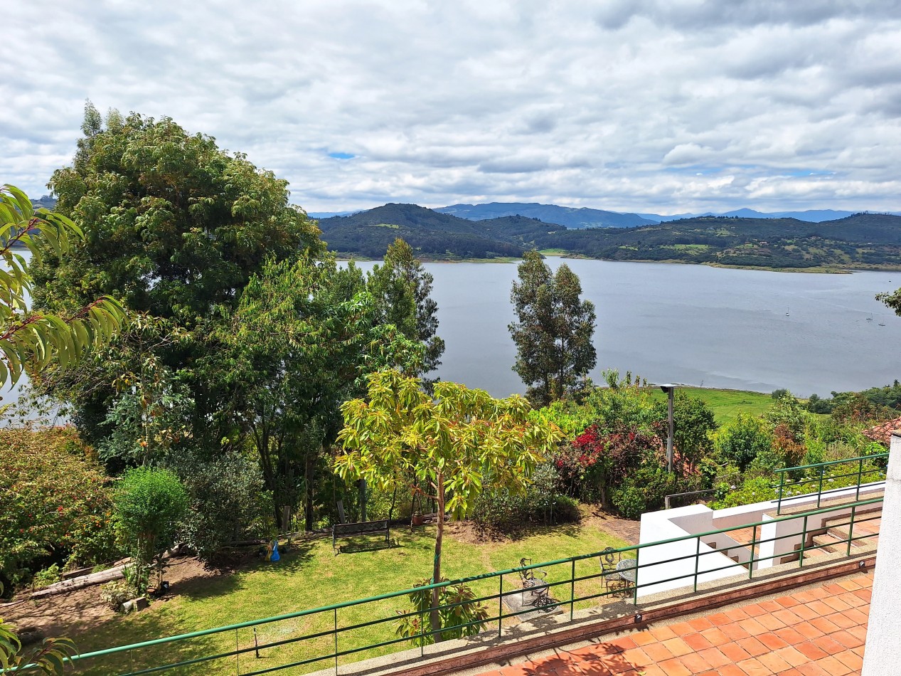 Casa en Venta Municipio Sesquile frente a Embalse de Tomine