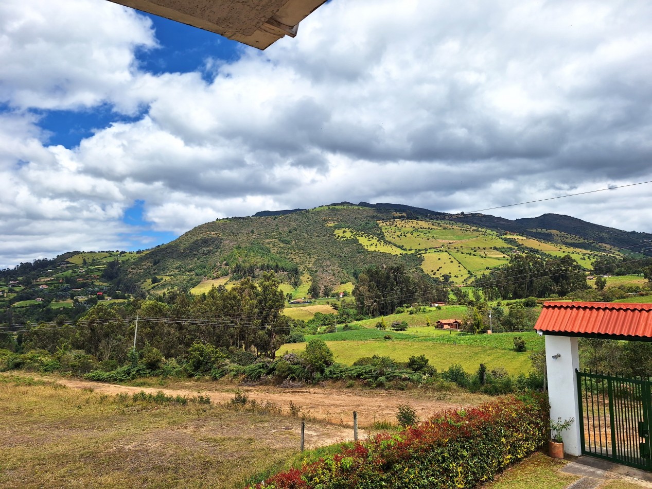 Casa en Venta Municipio Sesquile frente a Embalse de Tomine