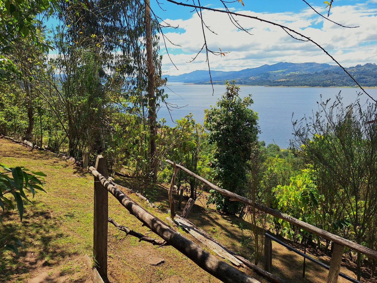 Casa en Venta Municipio Sesquile frente a Embalse de Tomine