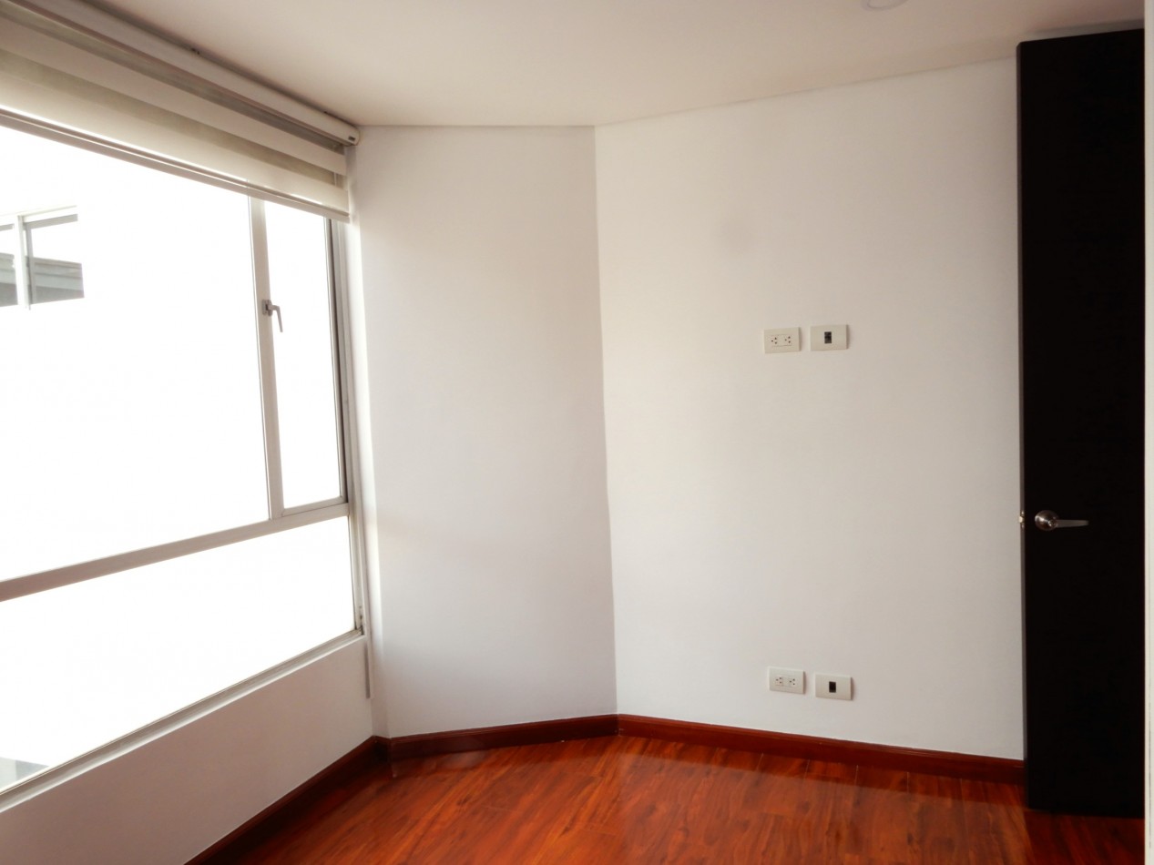 Apartamento en Venta Lisboa Exterior 2 Alcobas y 1 Parqueadero