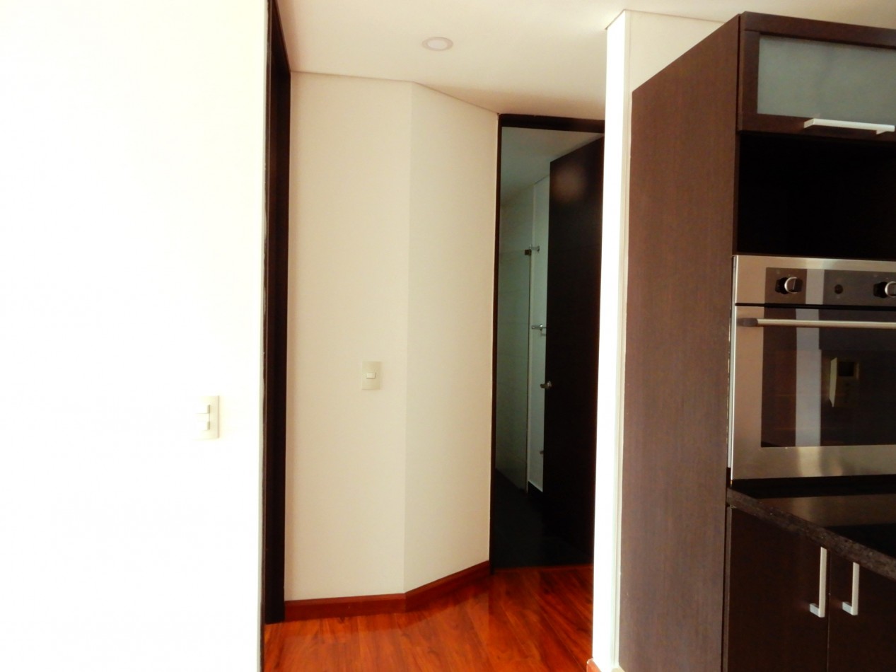 Apartamento en Venta Lisboa Exterior 2 Alcobas y 1 Parqueadero