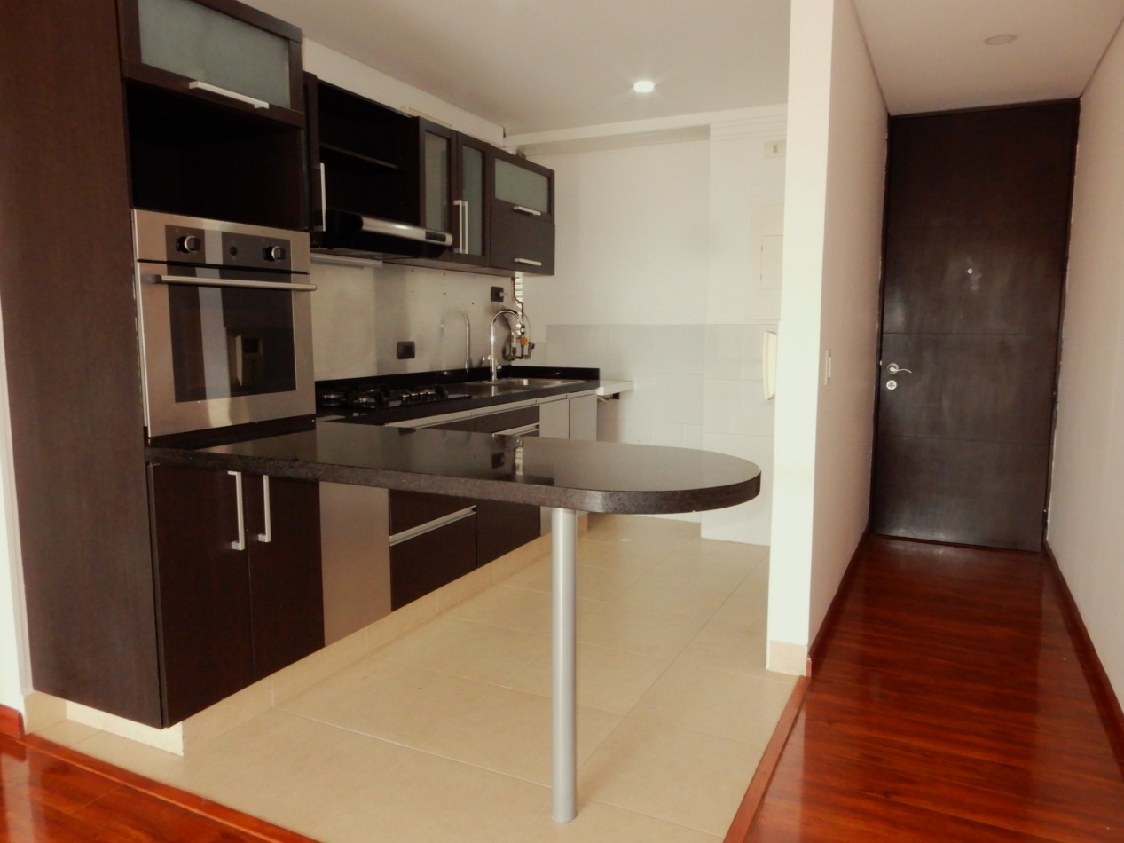 Apartamento en Venta Lisboa Exterior 2 Alcobas y 1 Parqueadero