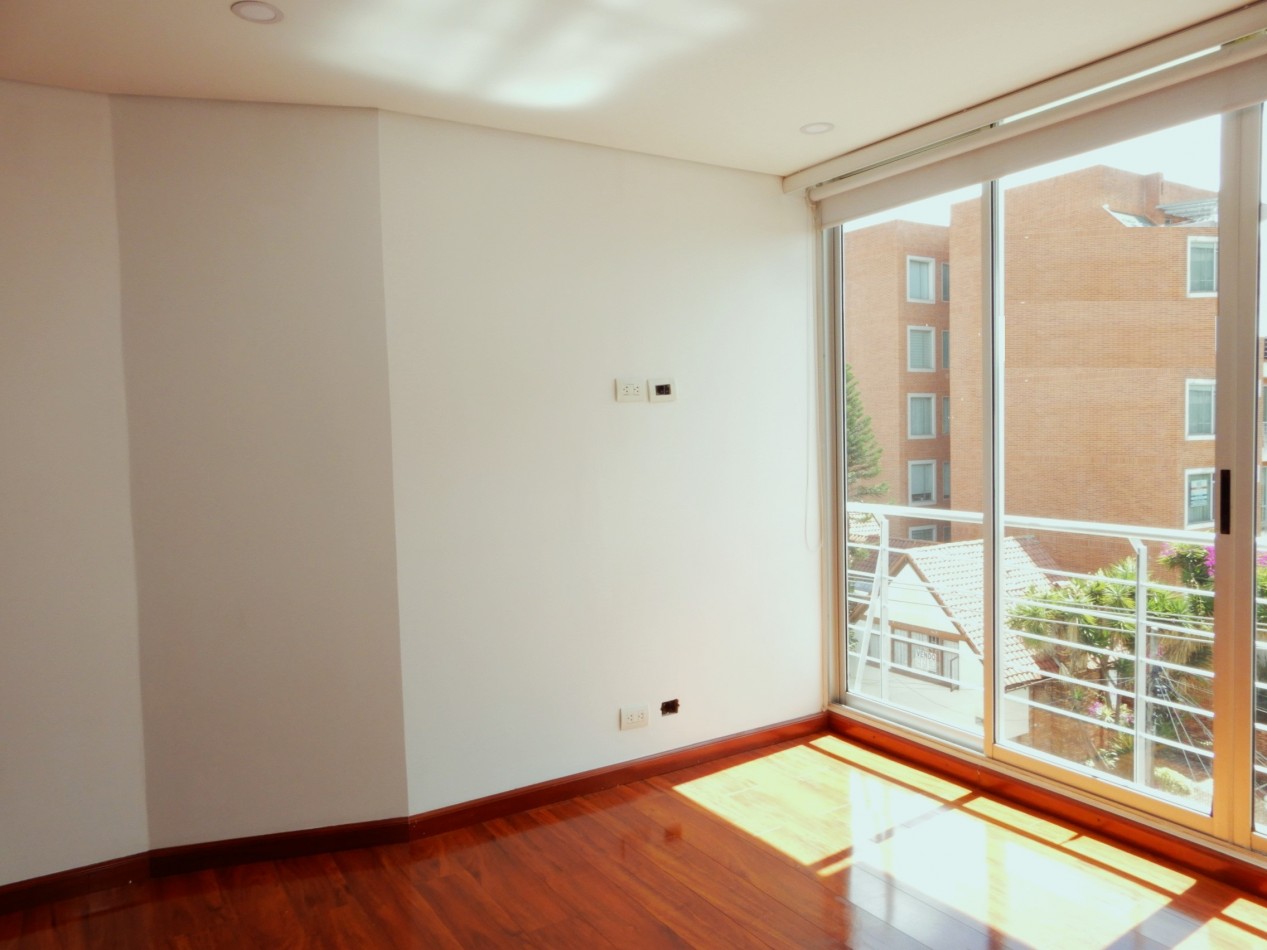 Apartamento en Venta Lisboa Exterior 2 Alcobas y 1 Parqueadero