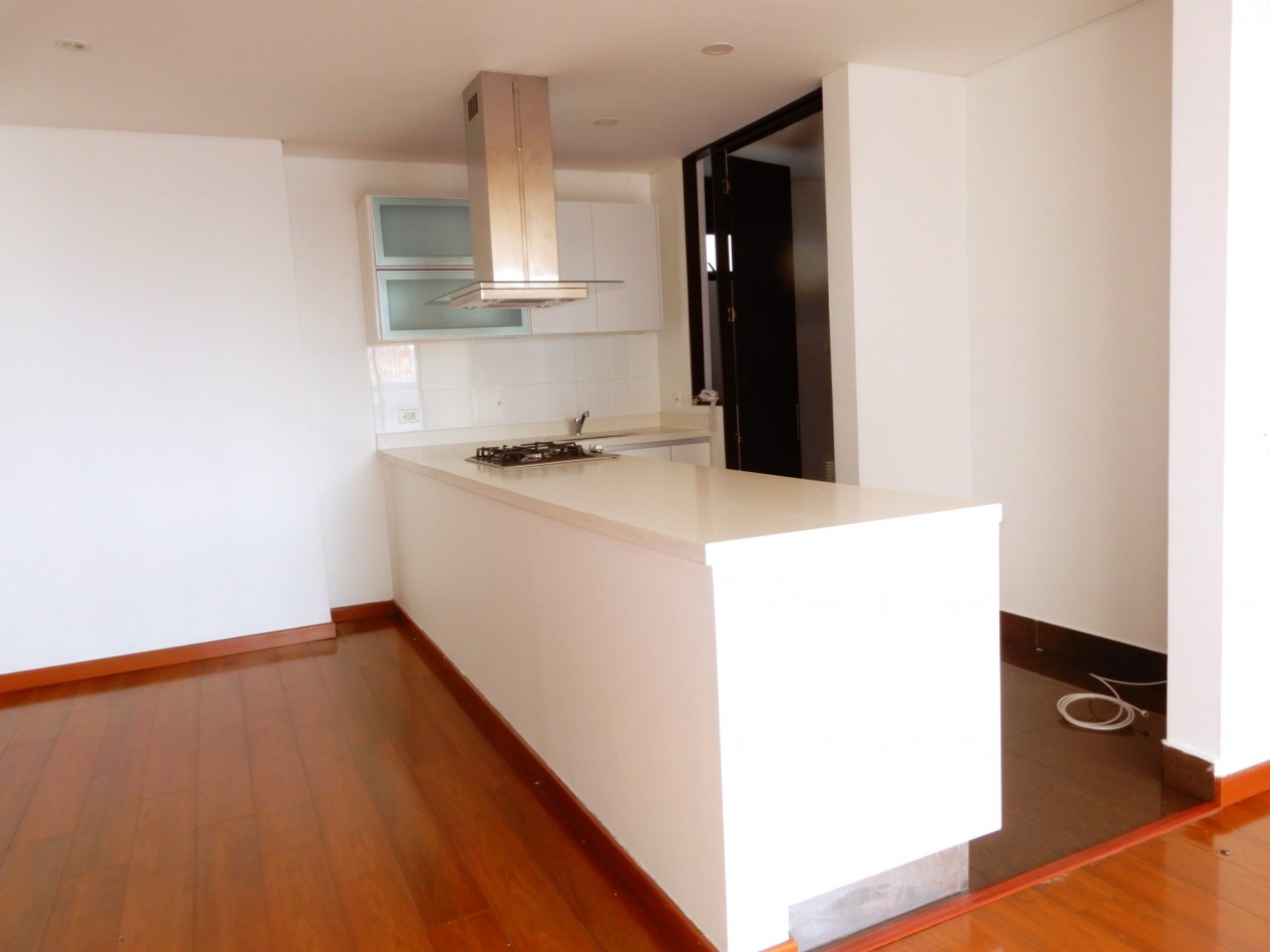 Apartamento en Arriendo Bella Suiza 3 Alcobas y 2 Parqueaderos