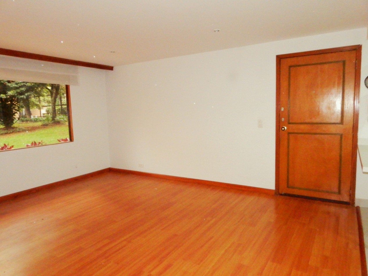 Apartamento en Arriendo Multicentro Una Alcoba y Estudio con Parqueadero