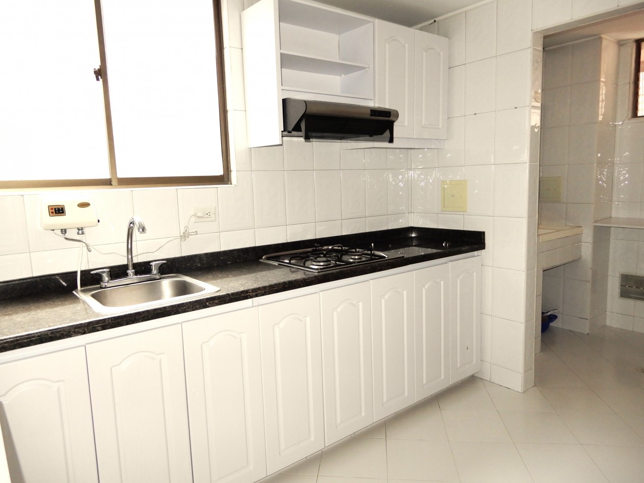 Apartamento en Arriendo Santa Barbara Occidental 2 alcobas y balcones