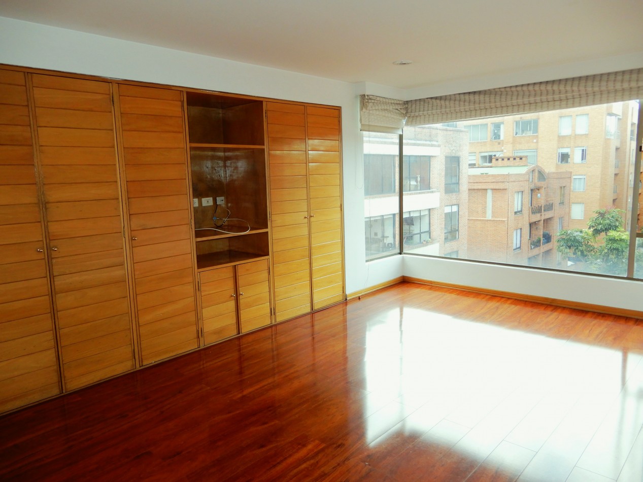 Apartamento en Arriendo Santa Barbara Occidental 2 alcobas y balcones