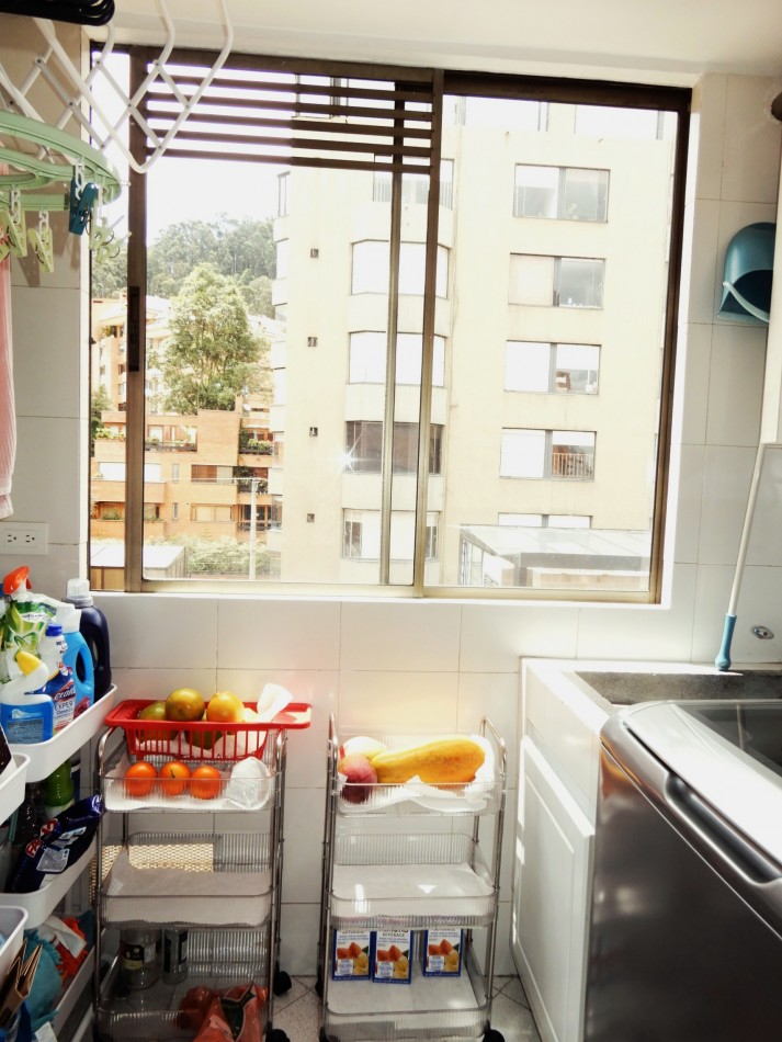 Apartamento en Venta Rosales Bajo con 2 Alcobas y 2 Parqueaderos.
