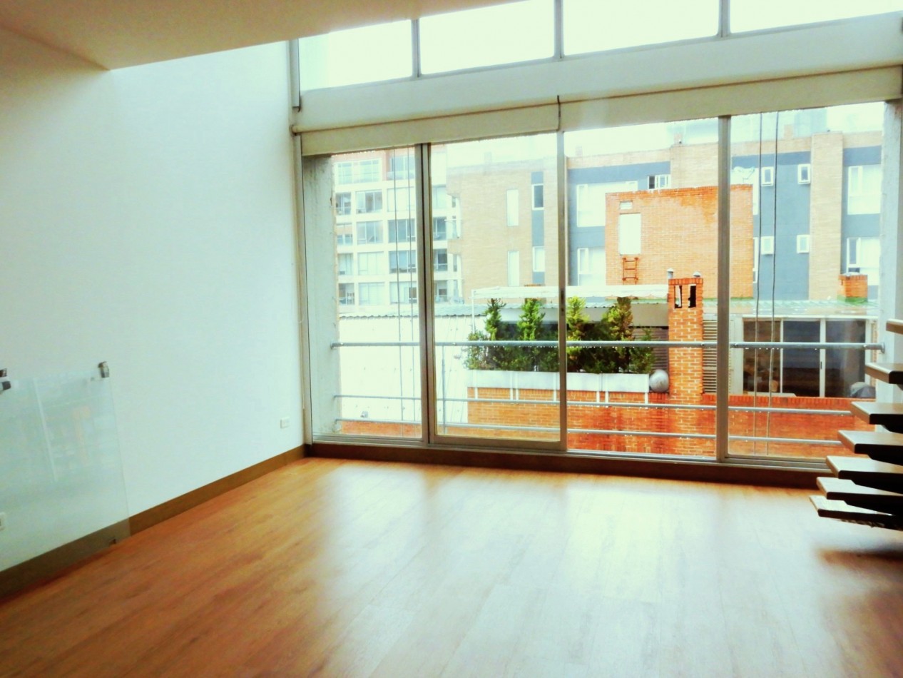 Apartamento en Arriendo Chico Norte Duplex 1 Alcoba y 1 Parqueadero.