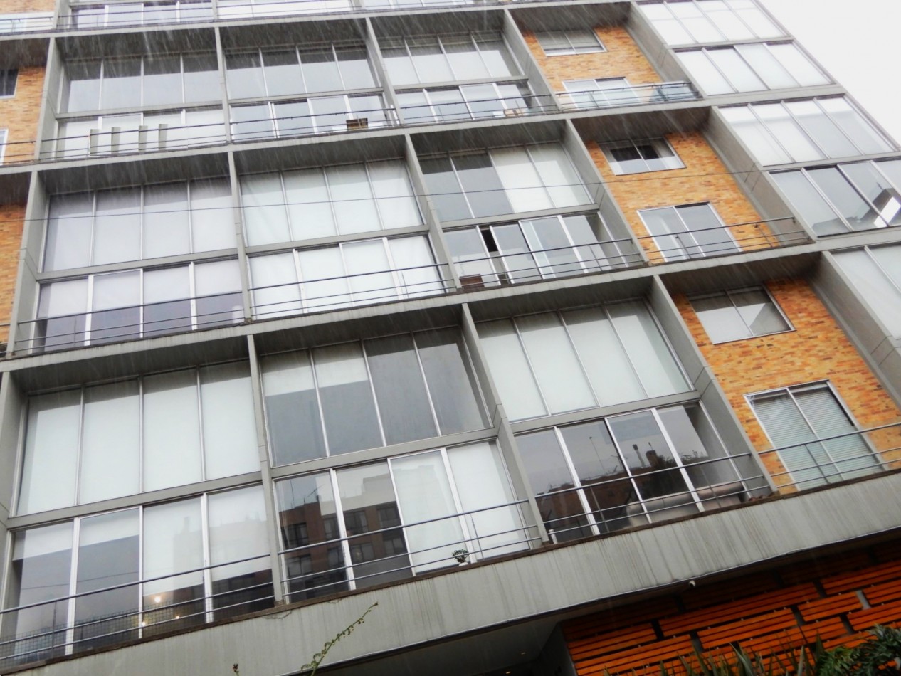 Apartamento en Arriendo Chico Norte Duplex 1 Alcoba y 1 Parqueadero.