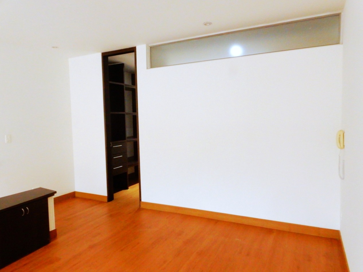 Apartamento en Arriendo Chico Norte Duplex 1 Alcoba y 1 Parqueadero.