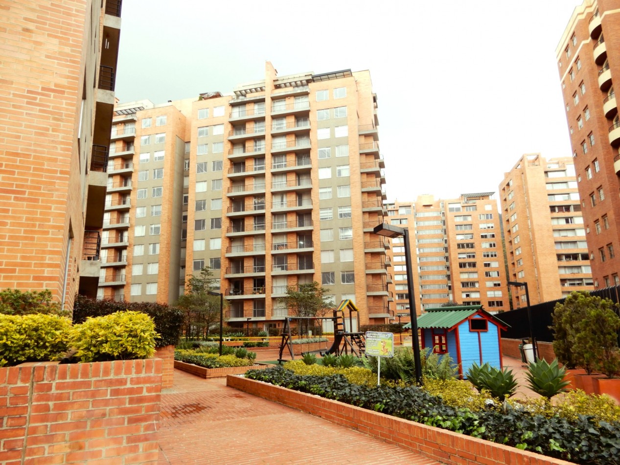 Apartamento en Venta Lisboa e Conjunto Cerrado 3 Alcobas y Balcon