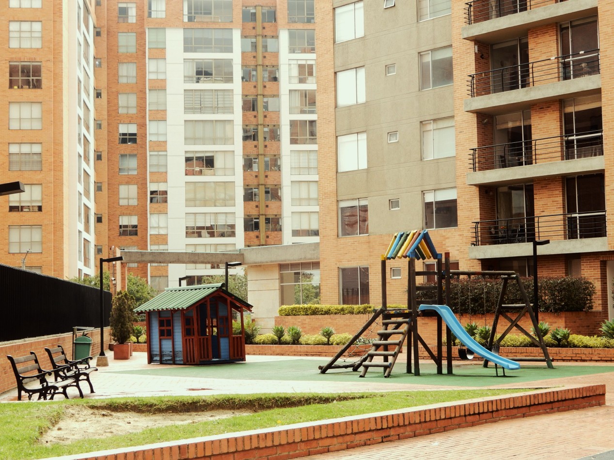 Apartamento en Venta Lisboa e Conjunto Cerrado 3 Alcobas y Balcon