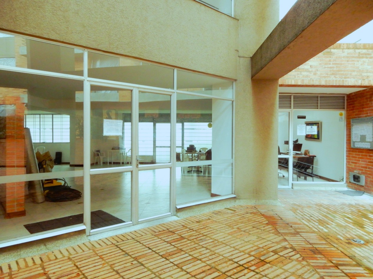 Apartamento en Venta Lisboa e Conjunto Cerrado 3 Alcobas y Balcon