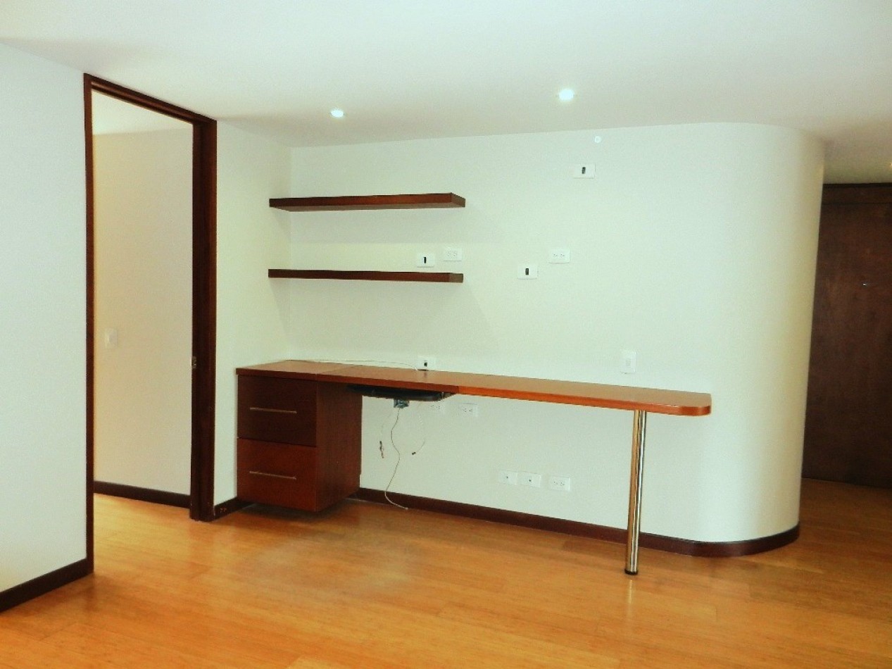 Apartamento en Arriendo Bella Suiza 2 Alcobas con Balcon y 2 Parqueaderos