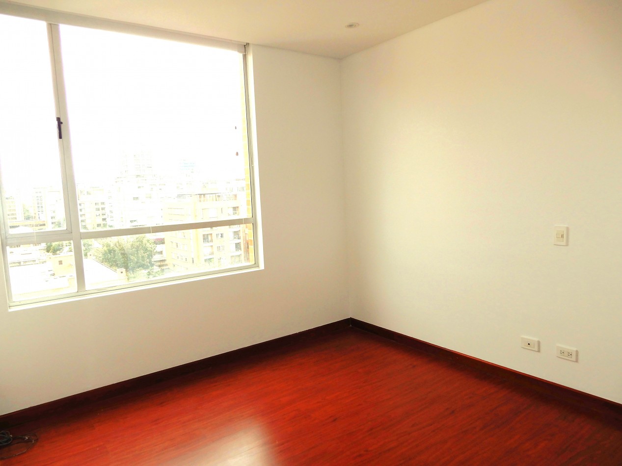 Apartamento en Arriendo Chico Norte 2 Alcobas y 1 Parqueadero.