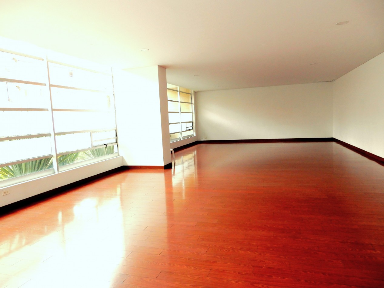 Apartamento en Arriendo Chico Norte 2 Alcobas y 1 Parqueadero.