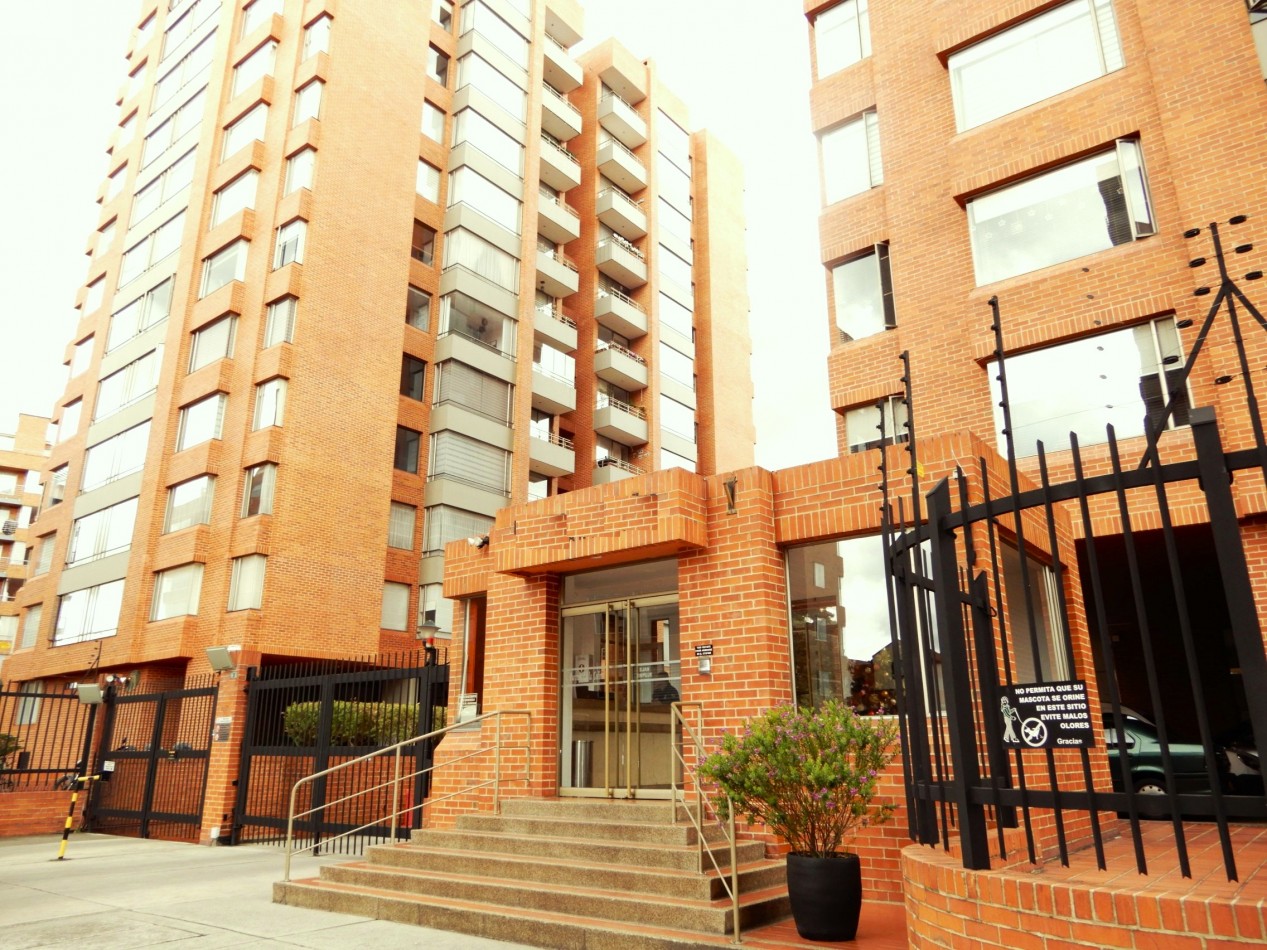 Apartamento en Venta Colina Campestre en Conjunto 3 Alcobas y 3 Parqueaderos.