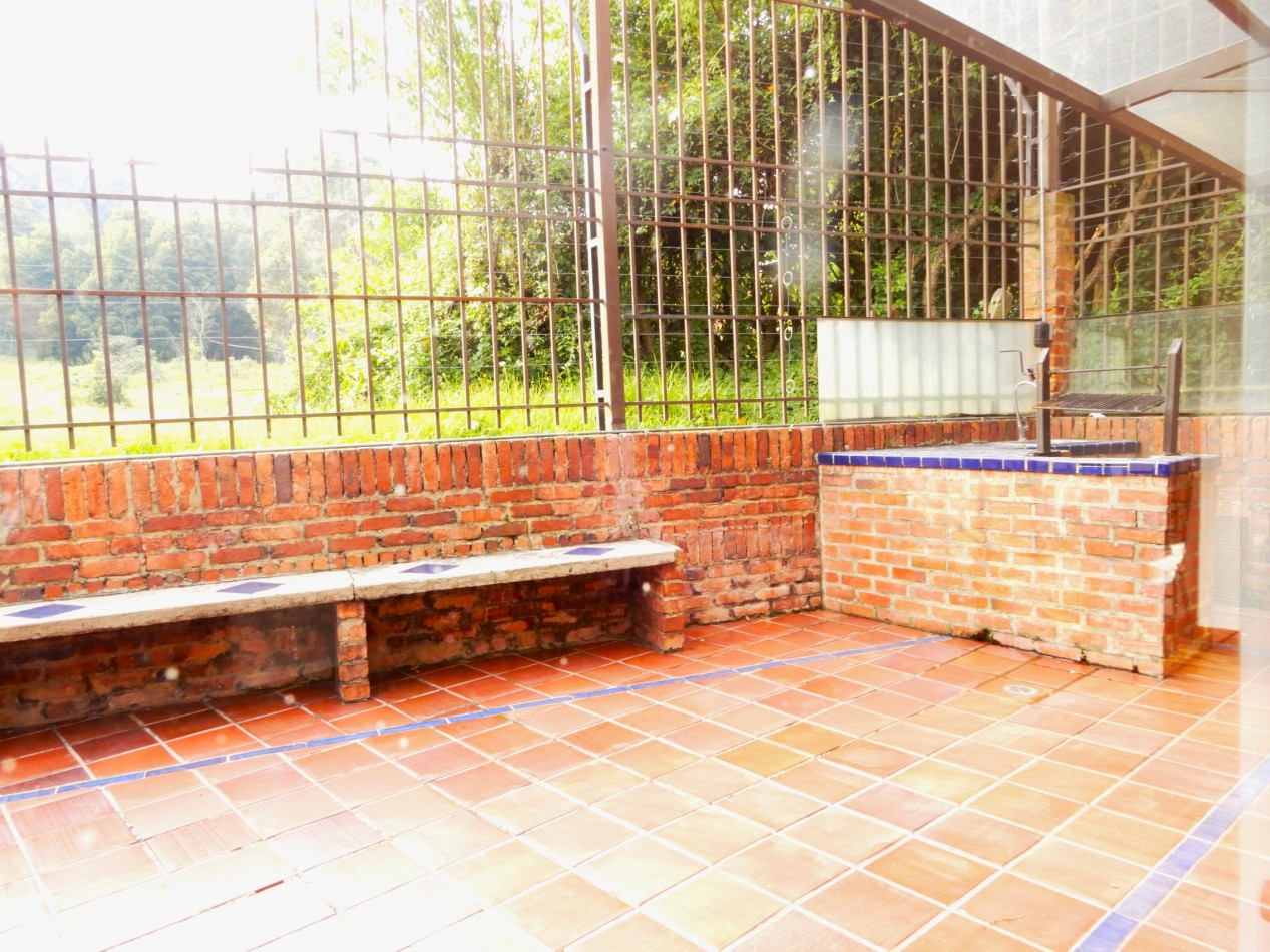 Casa en Venta Conjunto Bosques de Gratamira con 3 Alcobas y 3 parqueaderos.