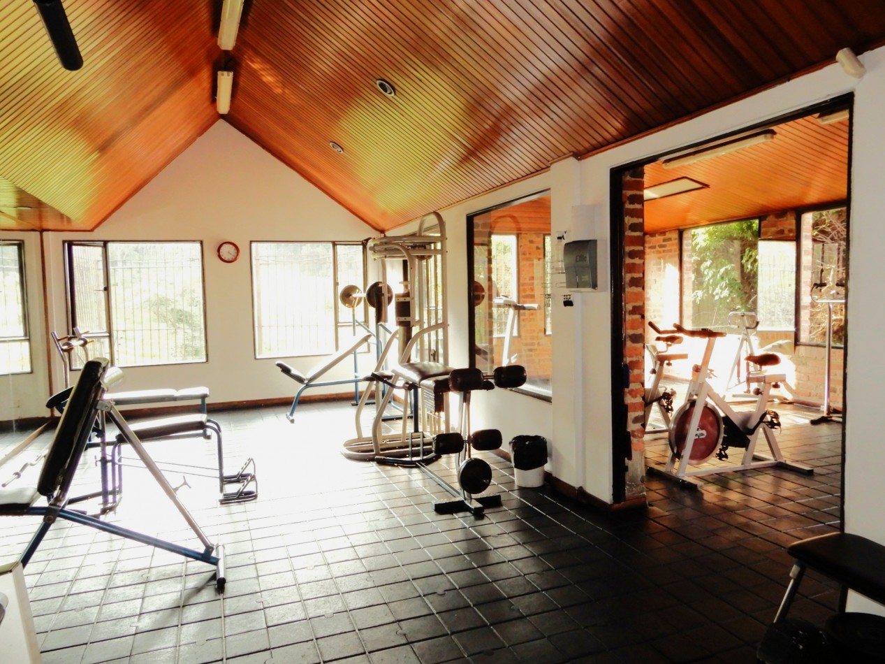 Casa en Venta Conjunto Bosques de Gratamira con 3 Alcobas y 3 parqueaderos.