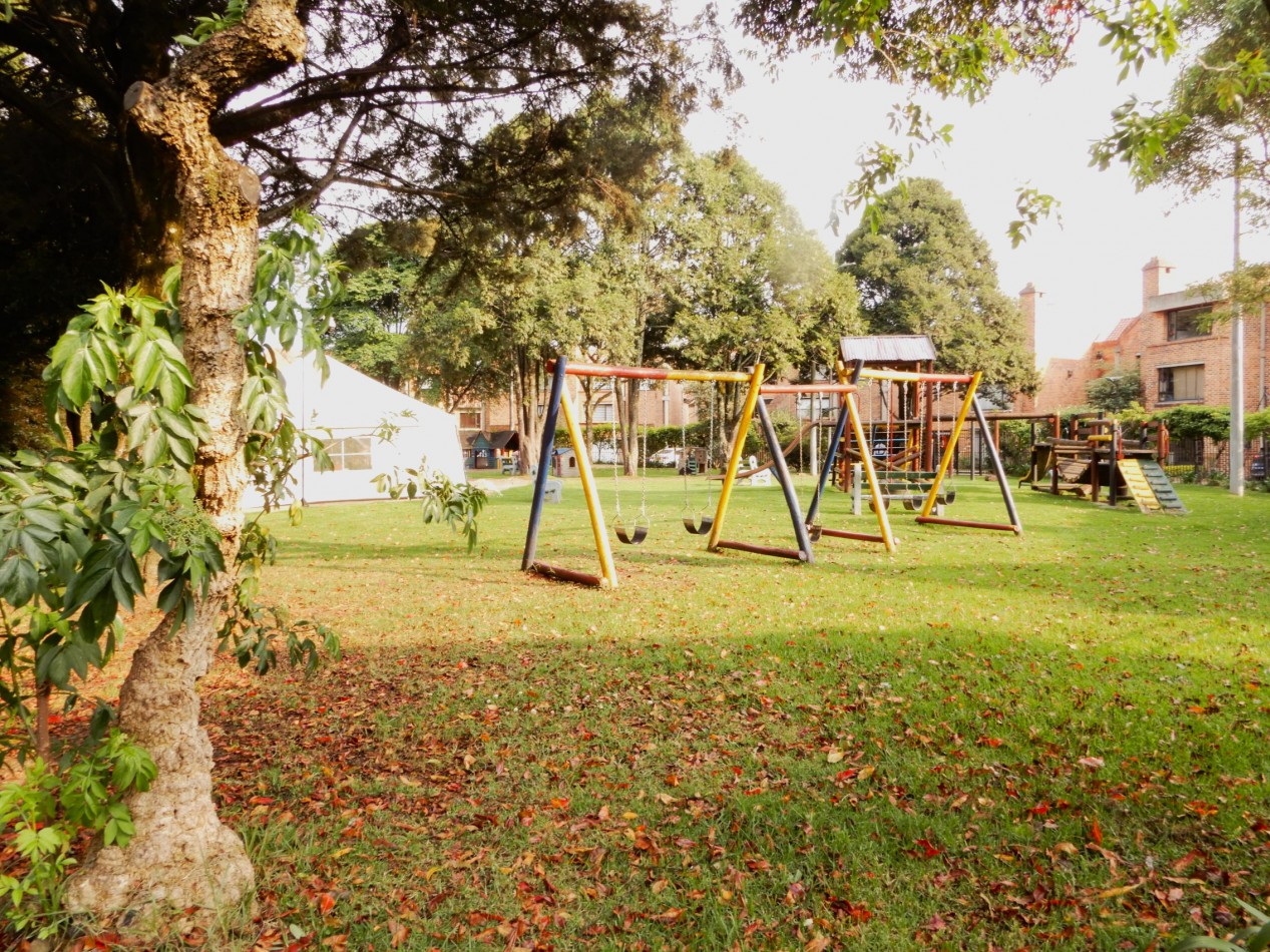 Casa en Venta Conjunto Bosques de Gratamira con 3 Alcobas y 3 parqueaderos.