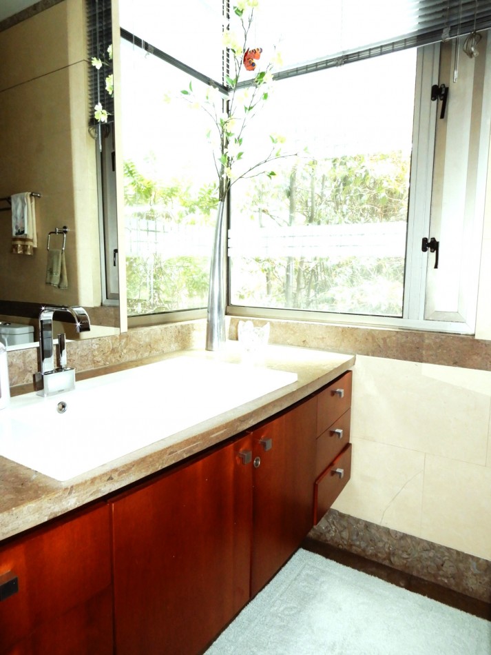 Apartamento en Arriendo Chico Reservado 3 Alcobas con Baño y Rodeado de Terraza