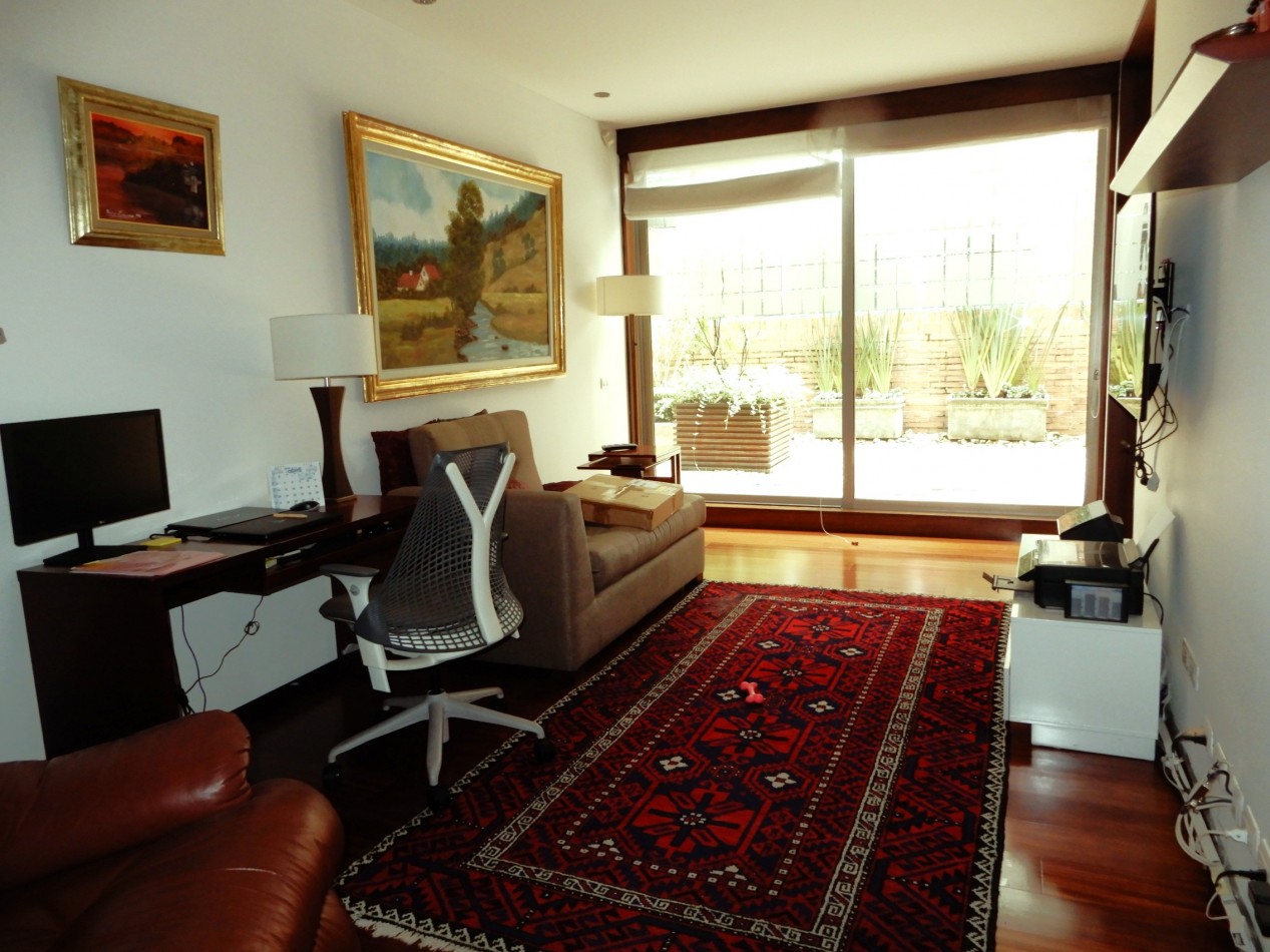 Apartamento en Arriendo Chico Reservado 3 Alcobas con Baño y Rodeado de Terraza