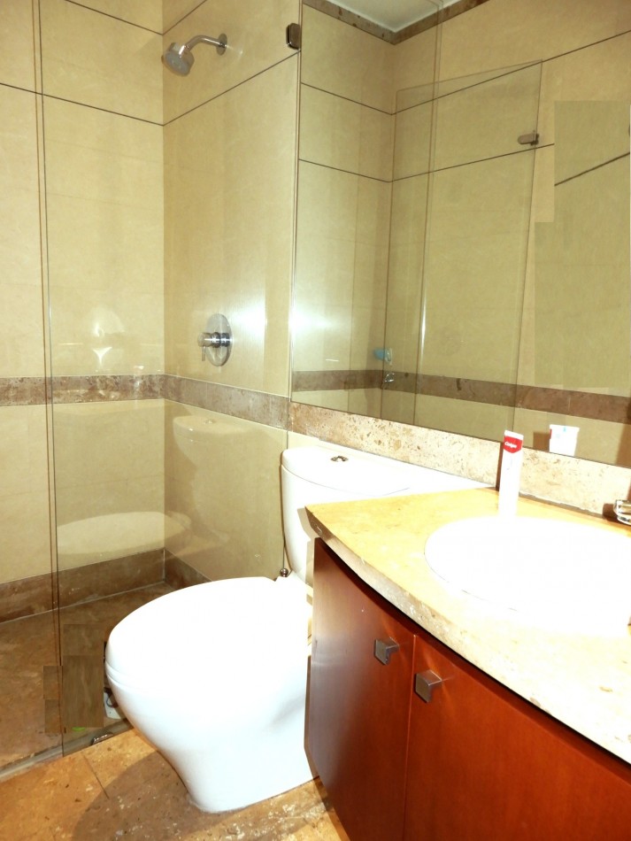 Apartamento en Arriendo Chico Reservado 3 Alcobas con Baño y Rodeado de Terraza