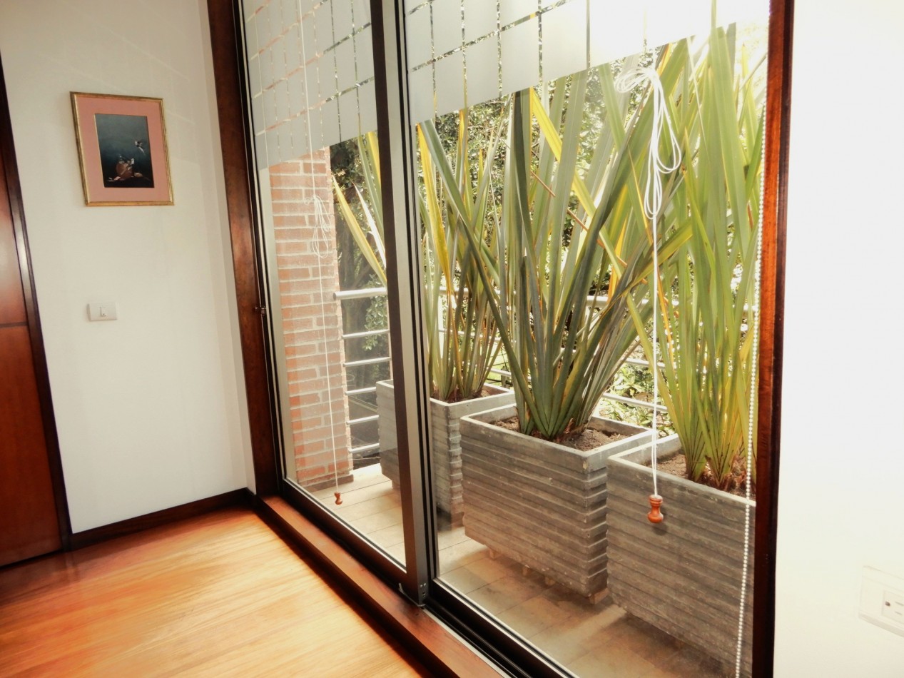 Apartamento en Arriendo Chico Reservado 3 Alcobas con Baño y Rodeado de Terraza