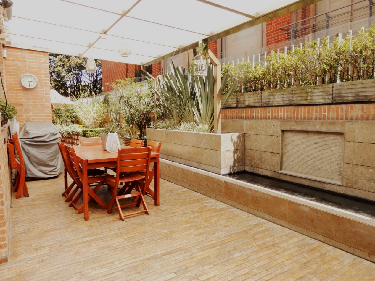 Apartamento en Arriendo Chico Reservado 3 Alcobas con Baño y Rodeado de Terraza