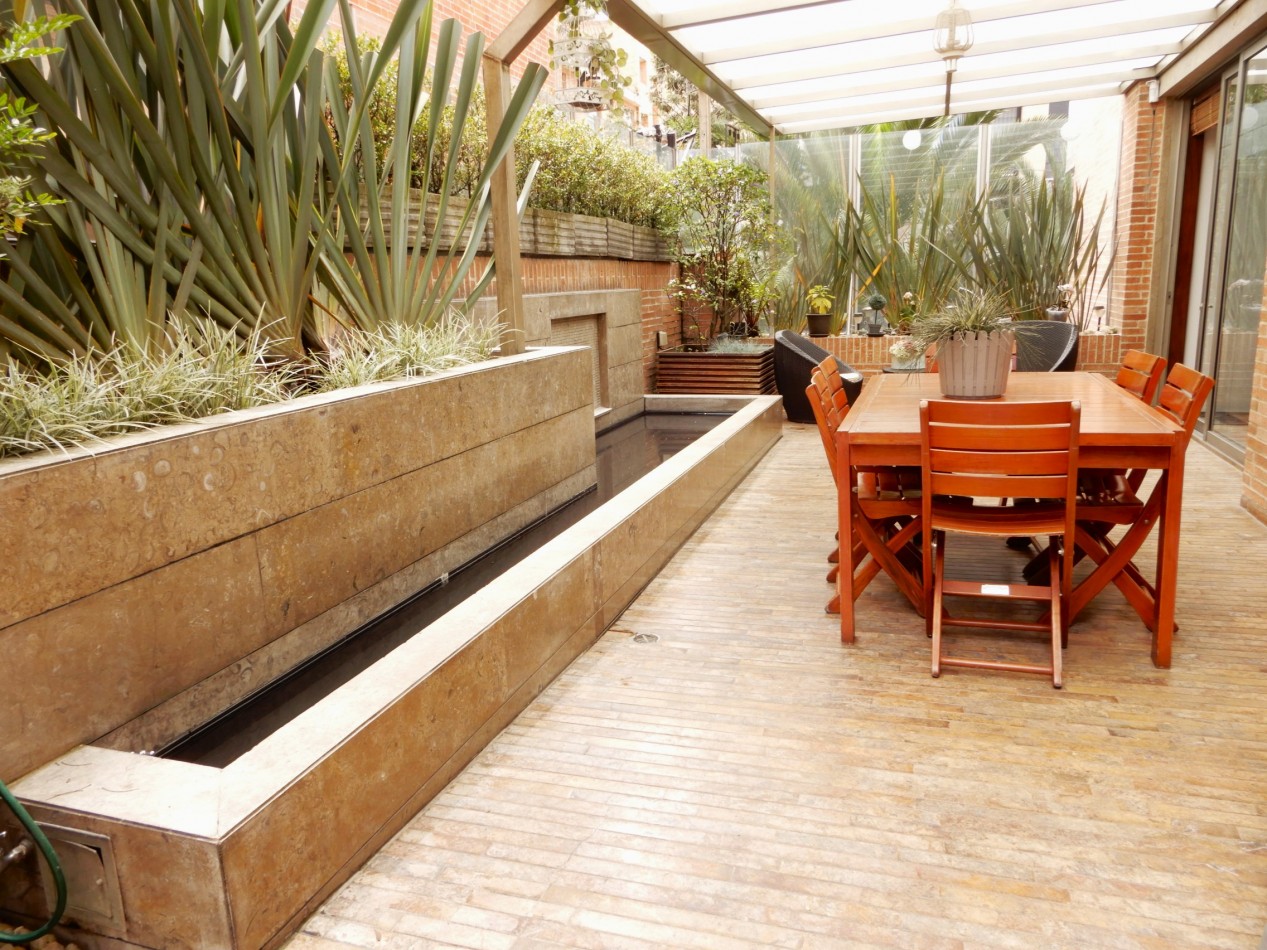 Apartamento en Arriendo Chico Reservado 3 Alcobas con Baño y Rodeado de Terraza