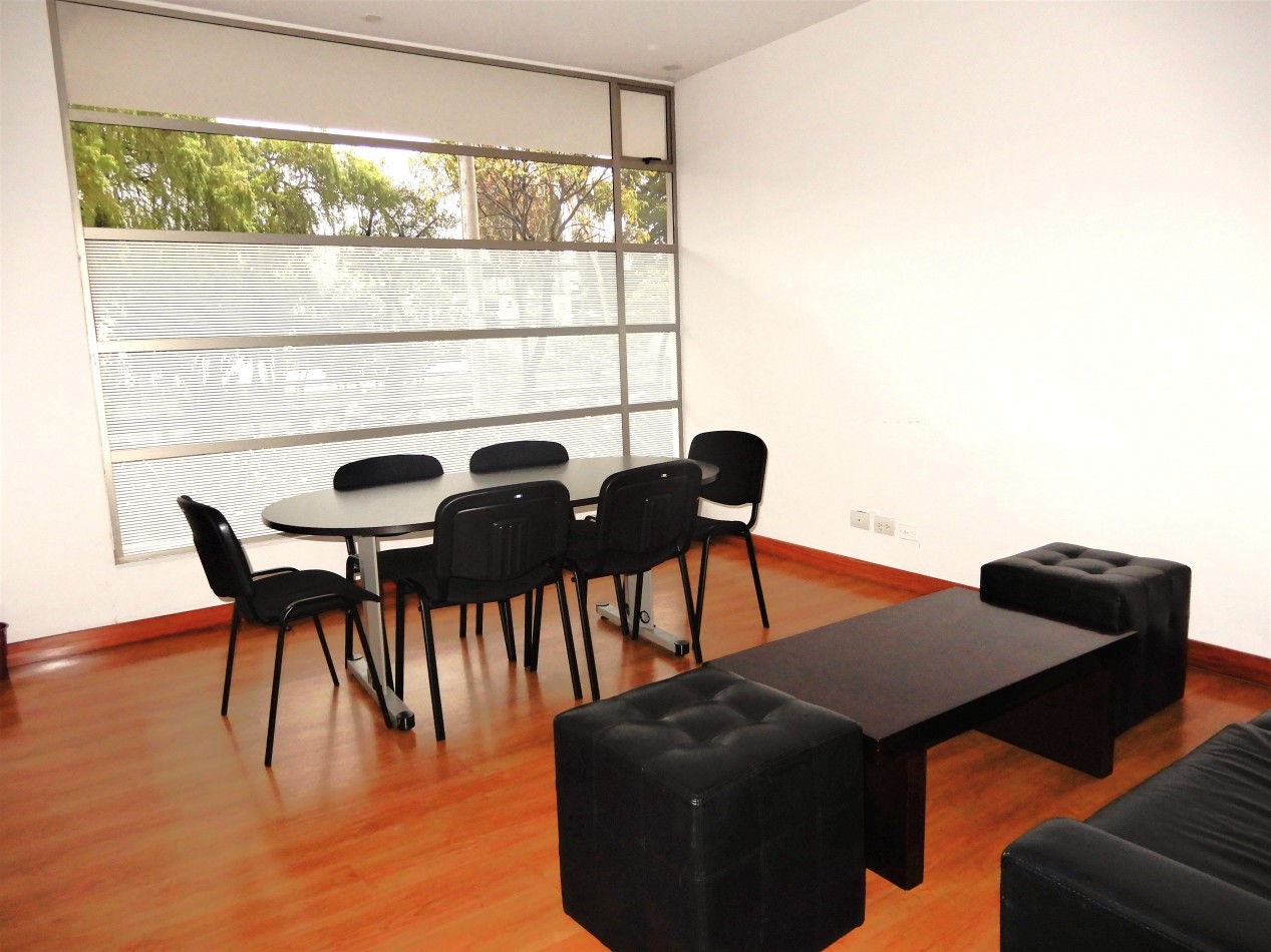 Apartamento en Arriendo Contador en Club House 3 Alcobas y Terraza