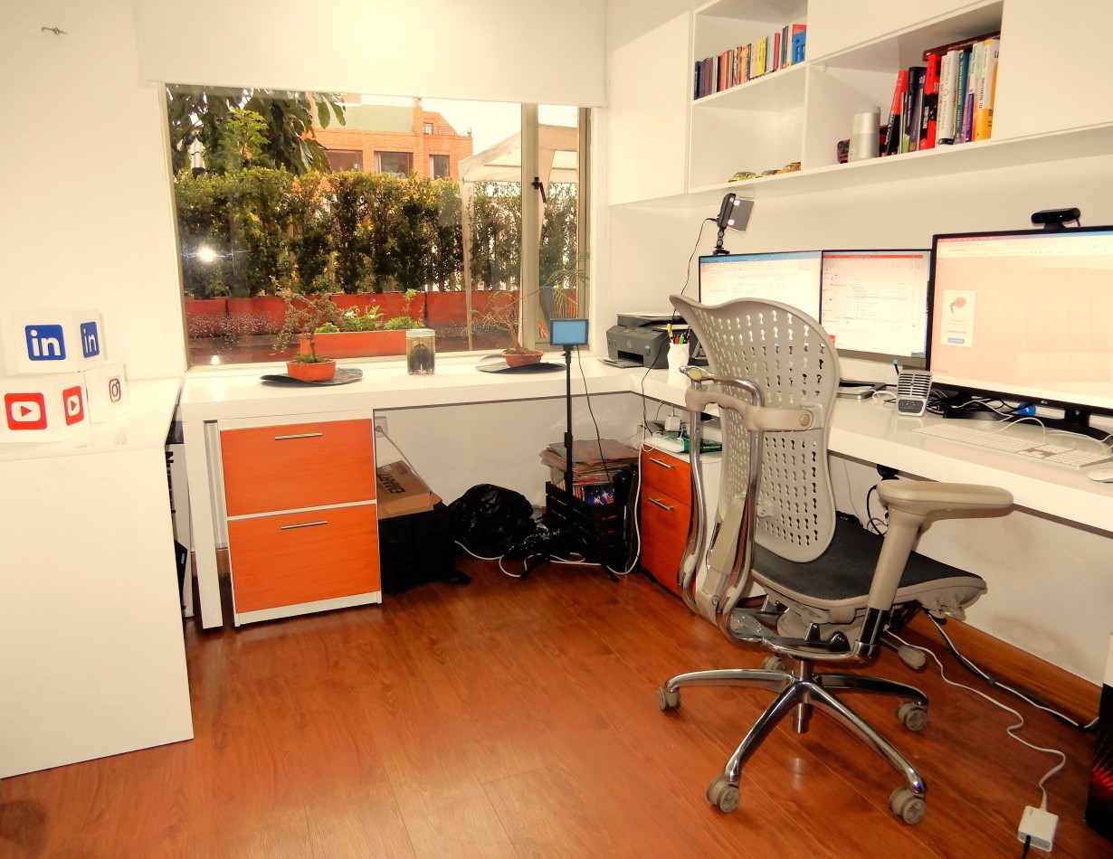Apartamento en Venta Contador en Club House 3 Alcobas y Terraza