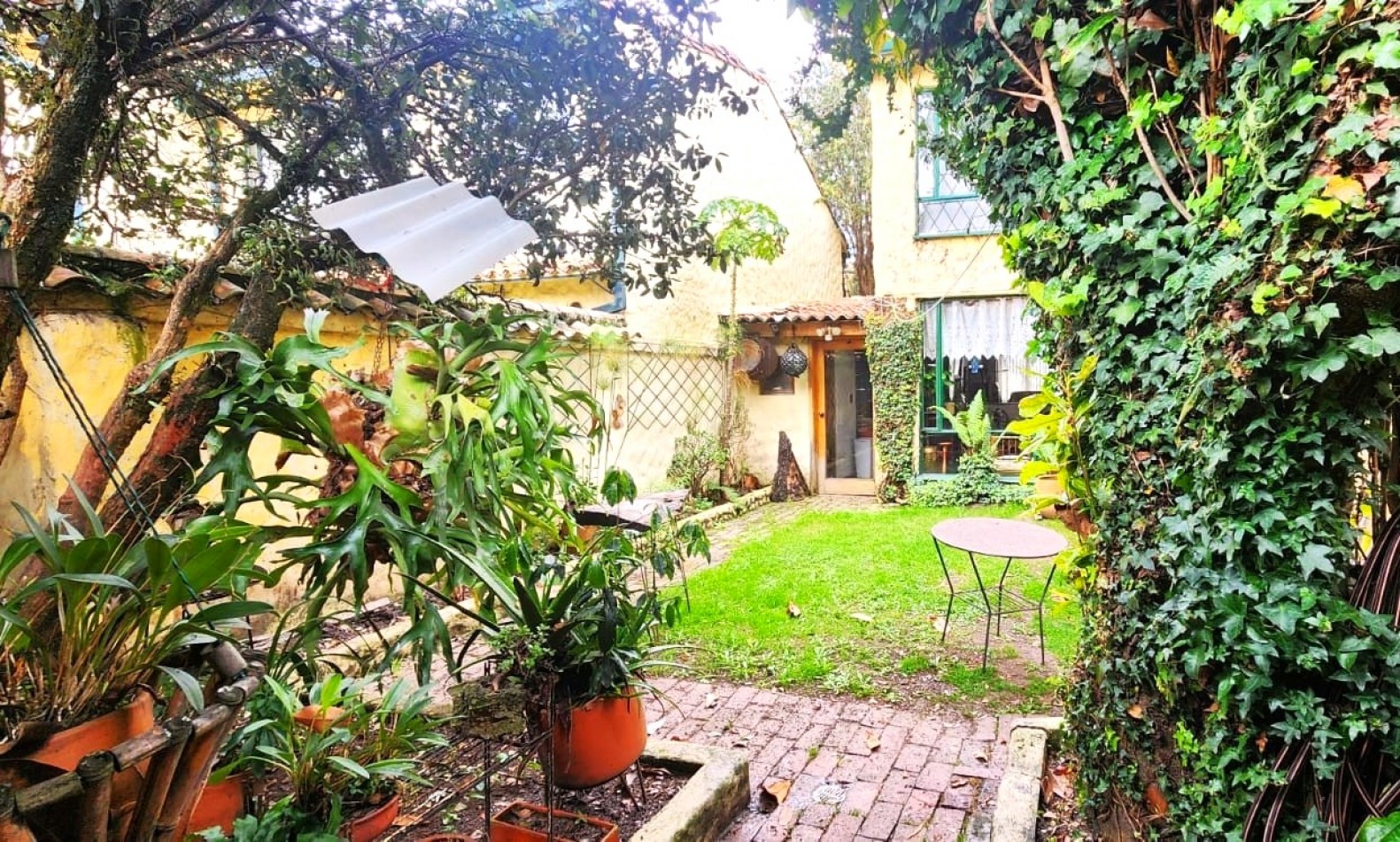Casa en Venta Colina Campestre 3 Alcobas y con Hermoso Jardin Interior