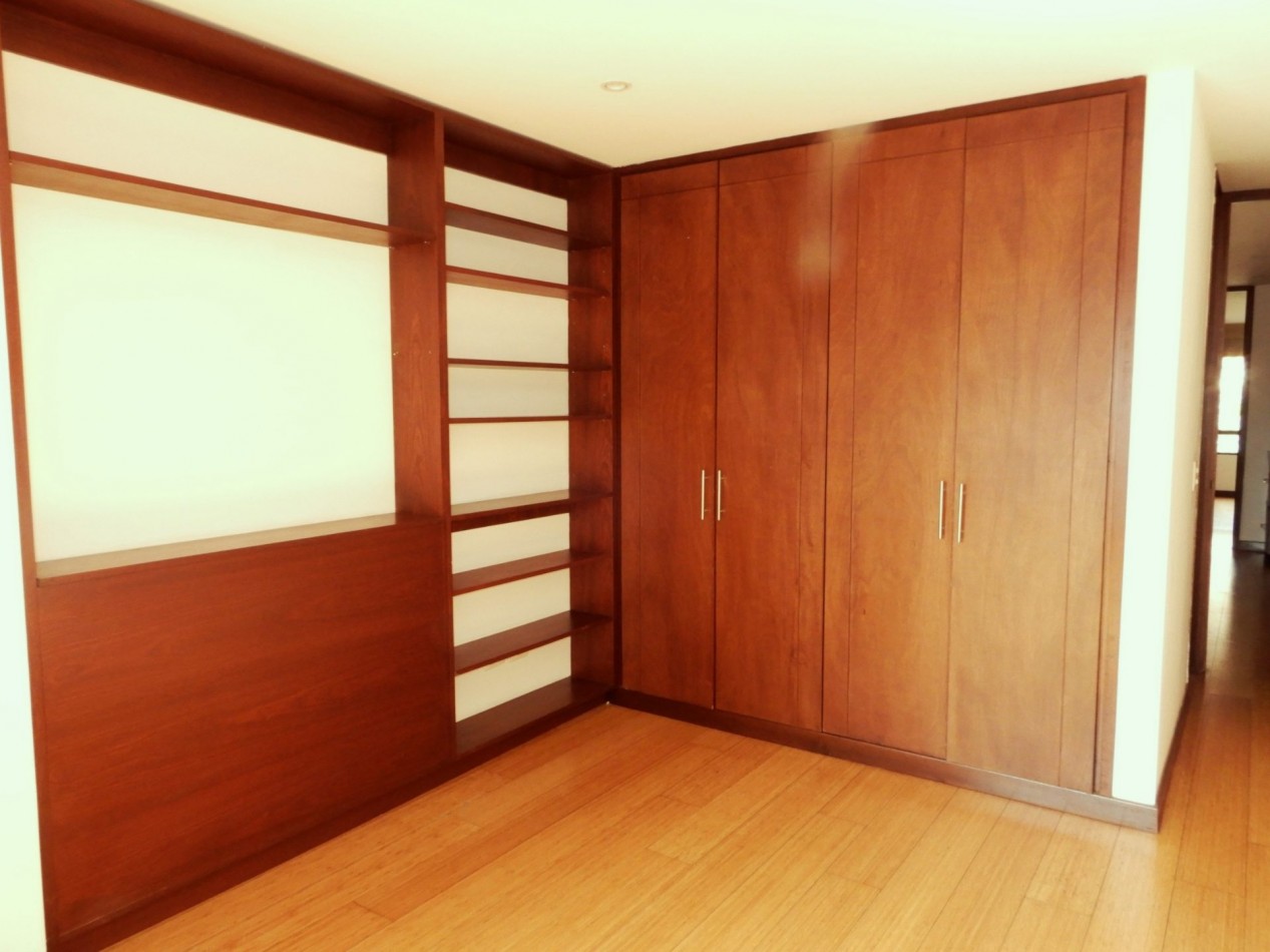 Apartamento en Arriendo Bella Suiza 2 Alcobas con Baño y 2 parqueaderos