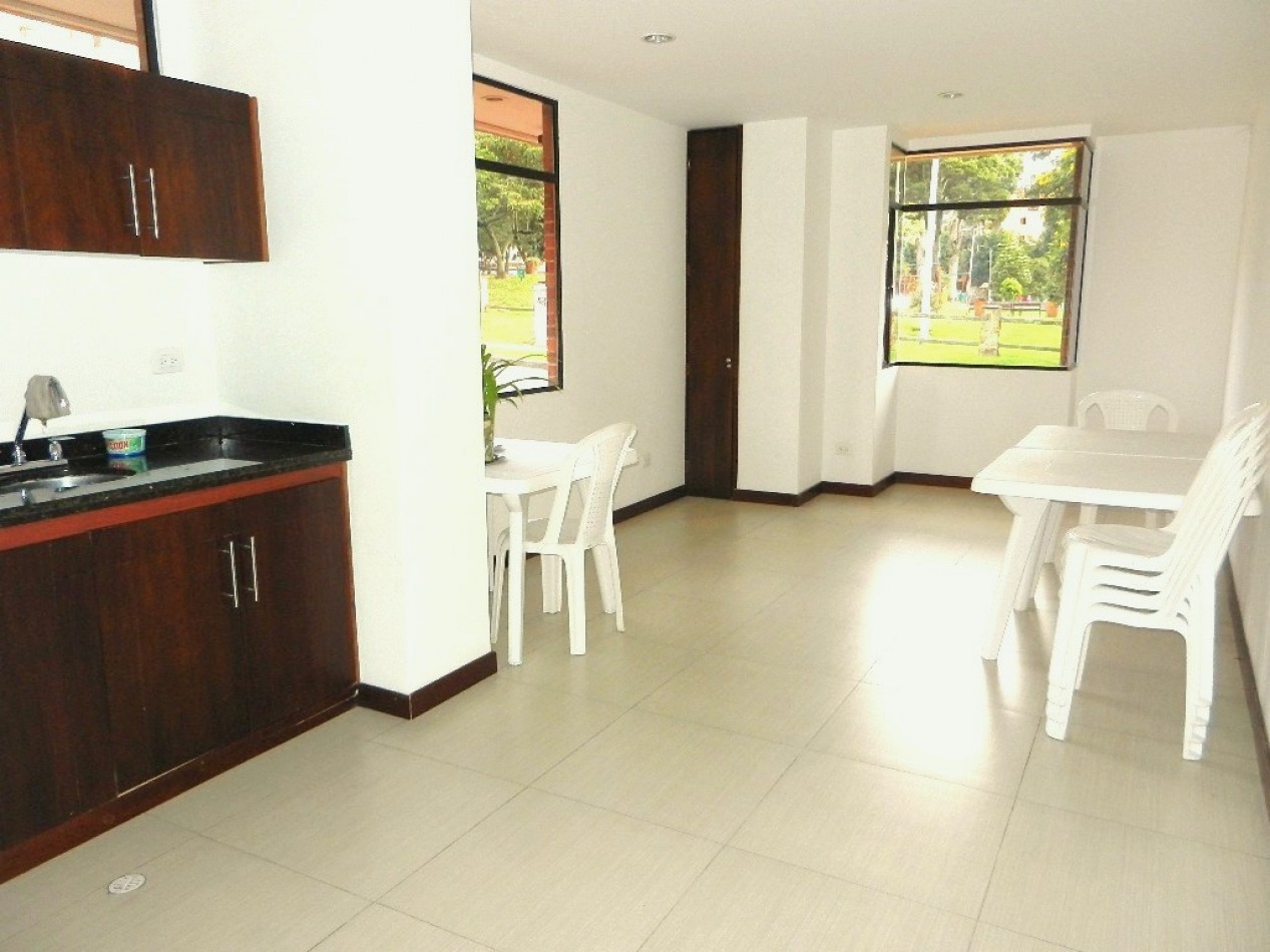 Apartamento en Arriendo Bella Suiza 2 Alcobas con Baño y 2 parqueaderos