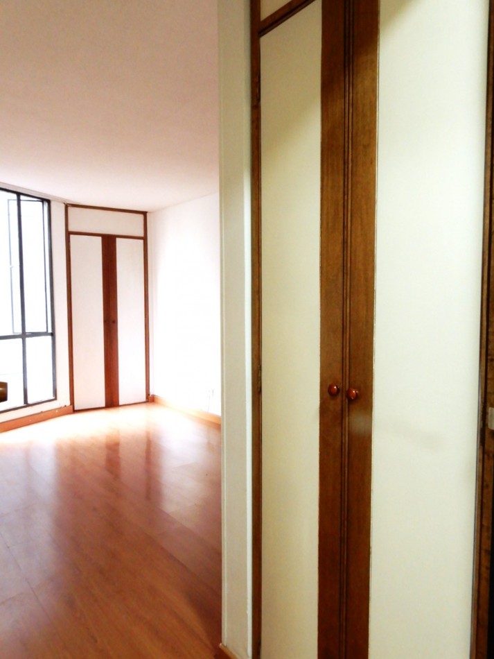 Apartaestudio en Arriendo Alhambra con Alcoba Independiente y Parqueadero