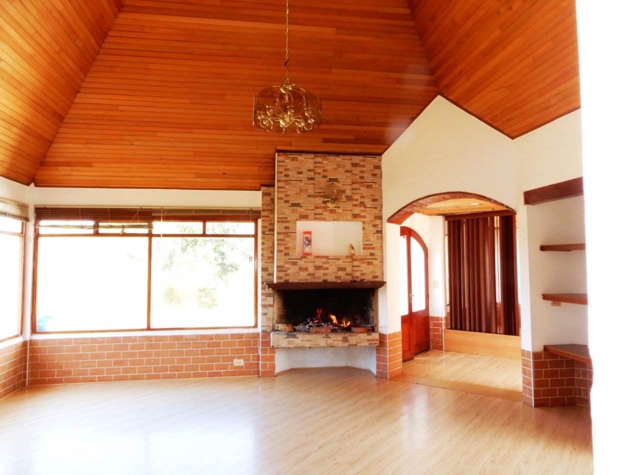 Casa en Venta La Calera Vereda Buenos Aires rodeada de jardines