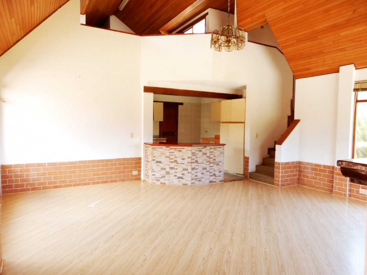 Casa en Venta La Calera Vereda Buenos Aires rodeada de jardines