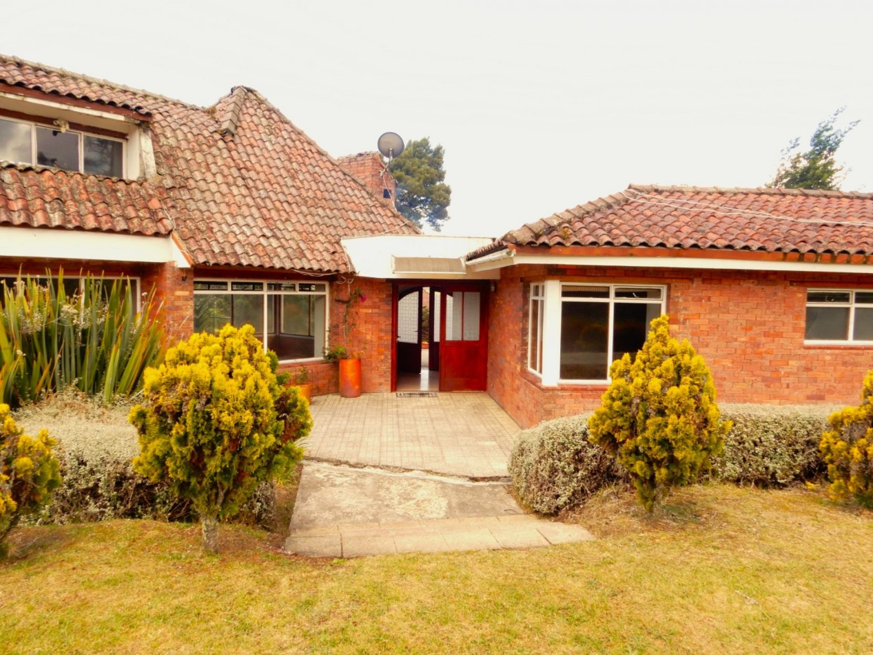 Casa en Venta La Calera Vereda Buenos Aires rodeada de jardines