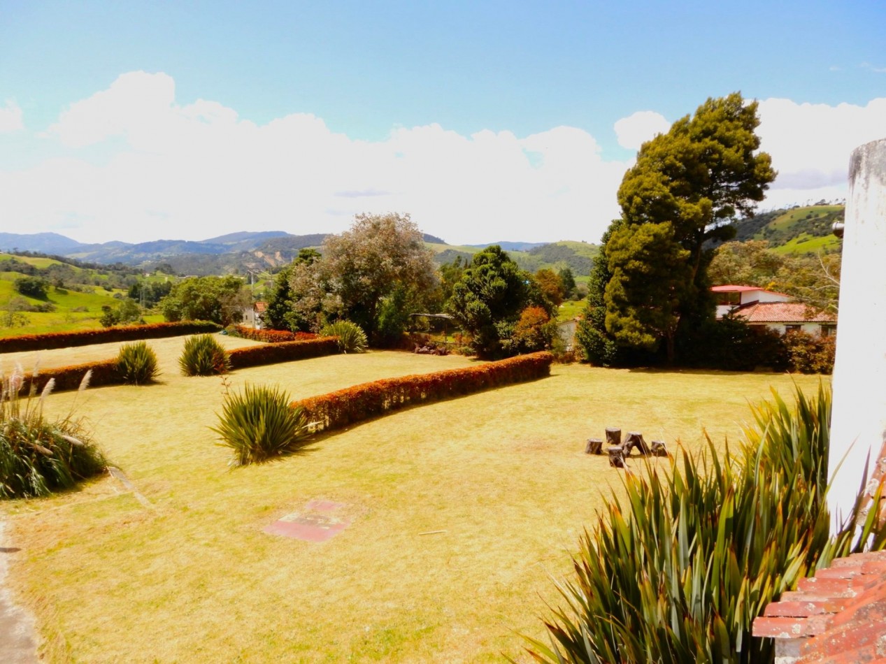 Casa en Venta La Calera Vereda Buenos Aires rodeada de jardines