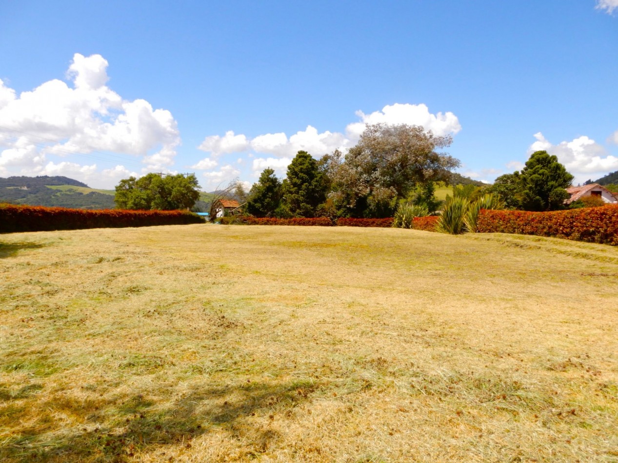 Casa en Venta La Calera Vereda Buenos Aires rodeada de jardines