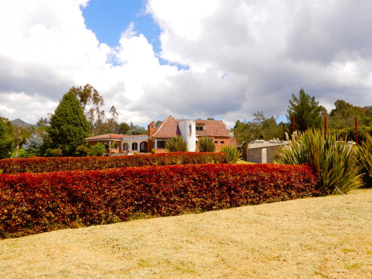 Casa en Venta La Calera Vereda Buenos Aires rodeada de jardines