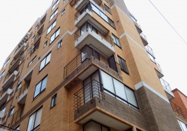 Apartamento en Venta Cedritos Exterior con 3 Alcobas y Balcones