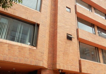 Oficina en Venta Chico Virrey Exterior con 1 parqueadero.